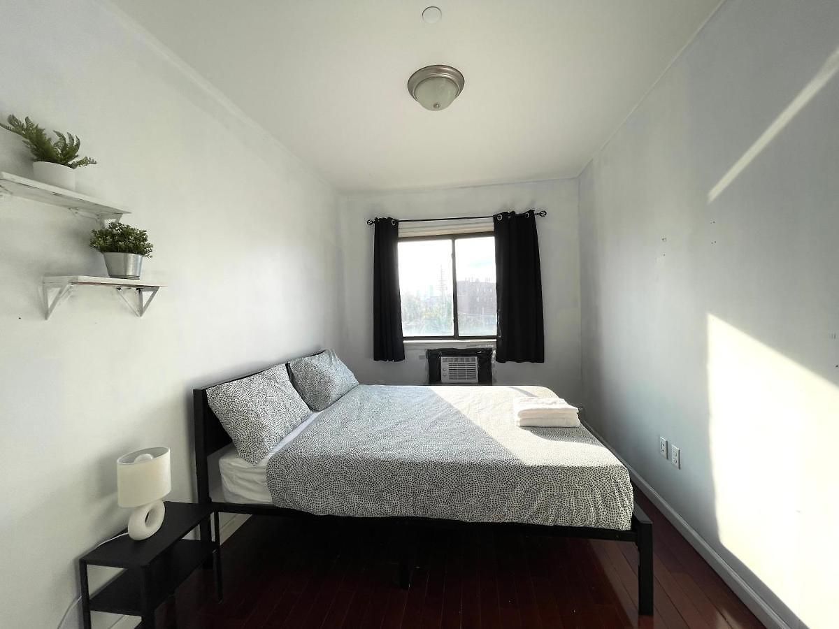2br Elevator Apt 10min To Lga Airport 1min To Train! * New York