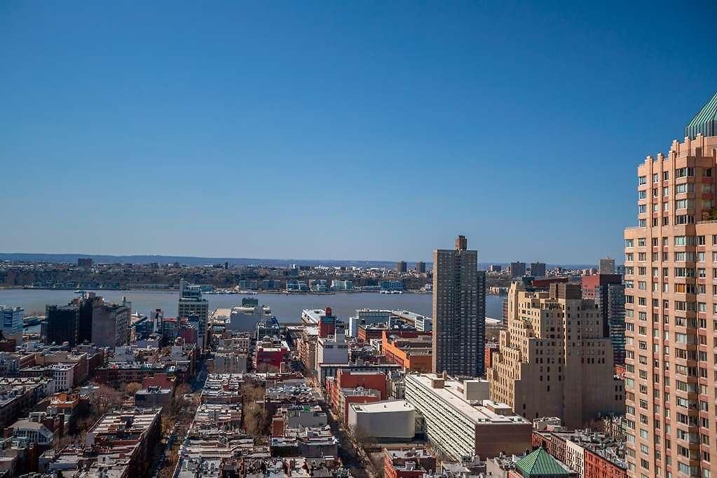 Civilian 4* New York