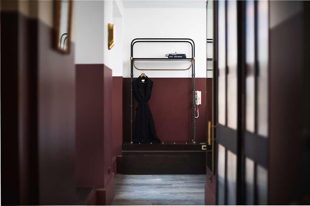 Civilian Hotel