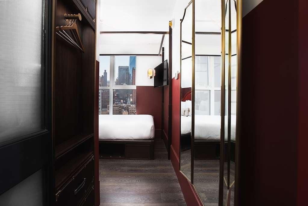 Hotel Civilian 4*