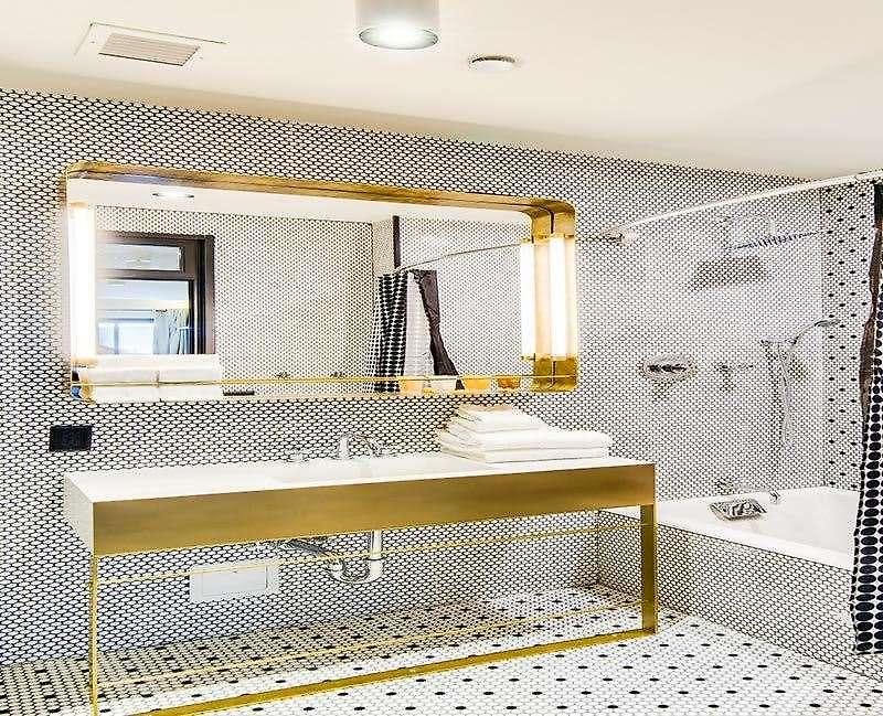 Shocard Hotel
