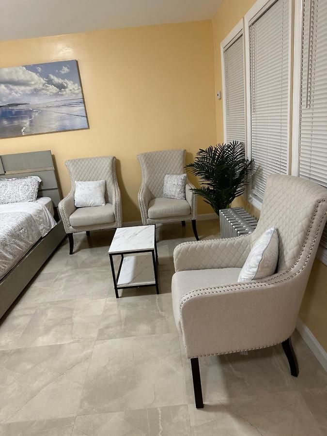 Hoover Apartment *