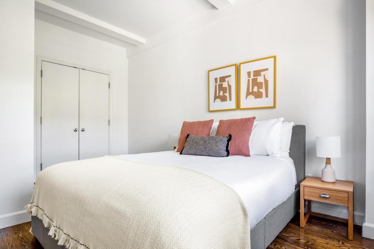 Uws 2br W Doorman Elevator Gym Nr Park Nyc-602 *