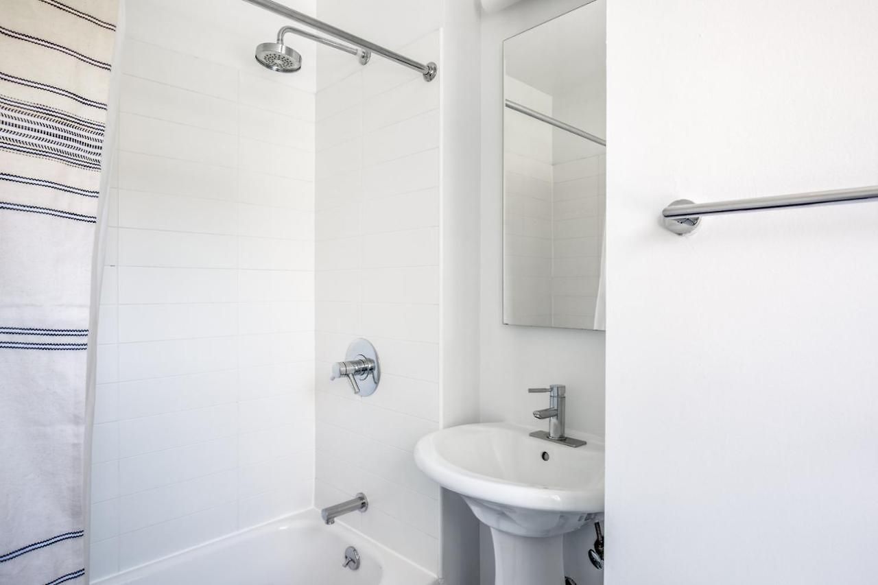 Uws 2br W Doorman Elevator Gym Nr Park Nyc-602 New York
