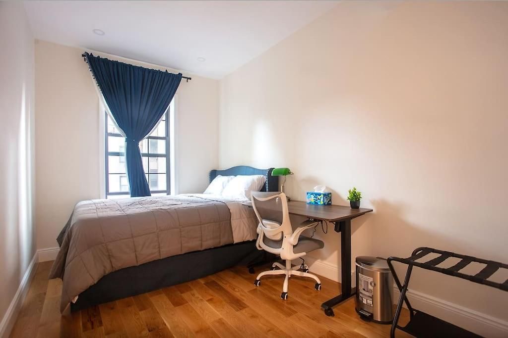 Little Manhattan *