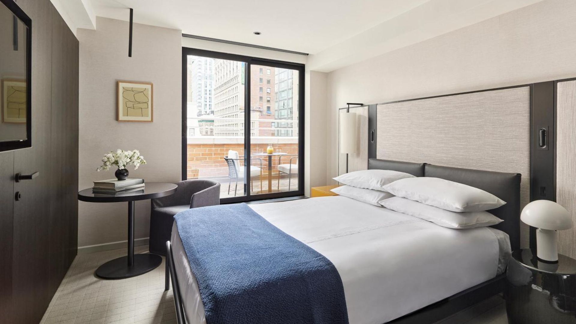 Aka Nomad Hotel