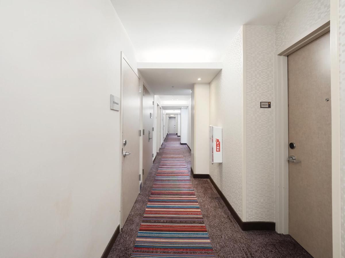 Courtyard By Marriott Manhattan/herald Square Hotel