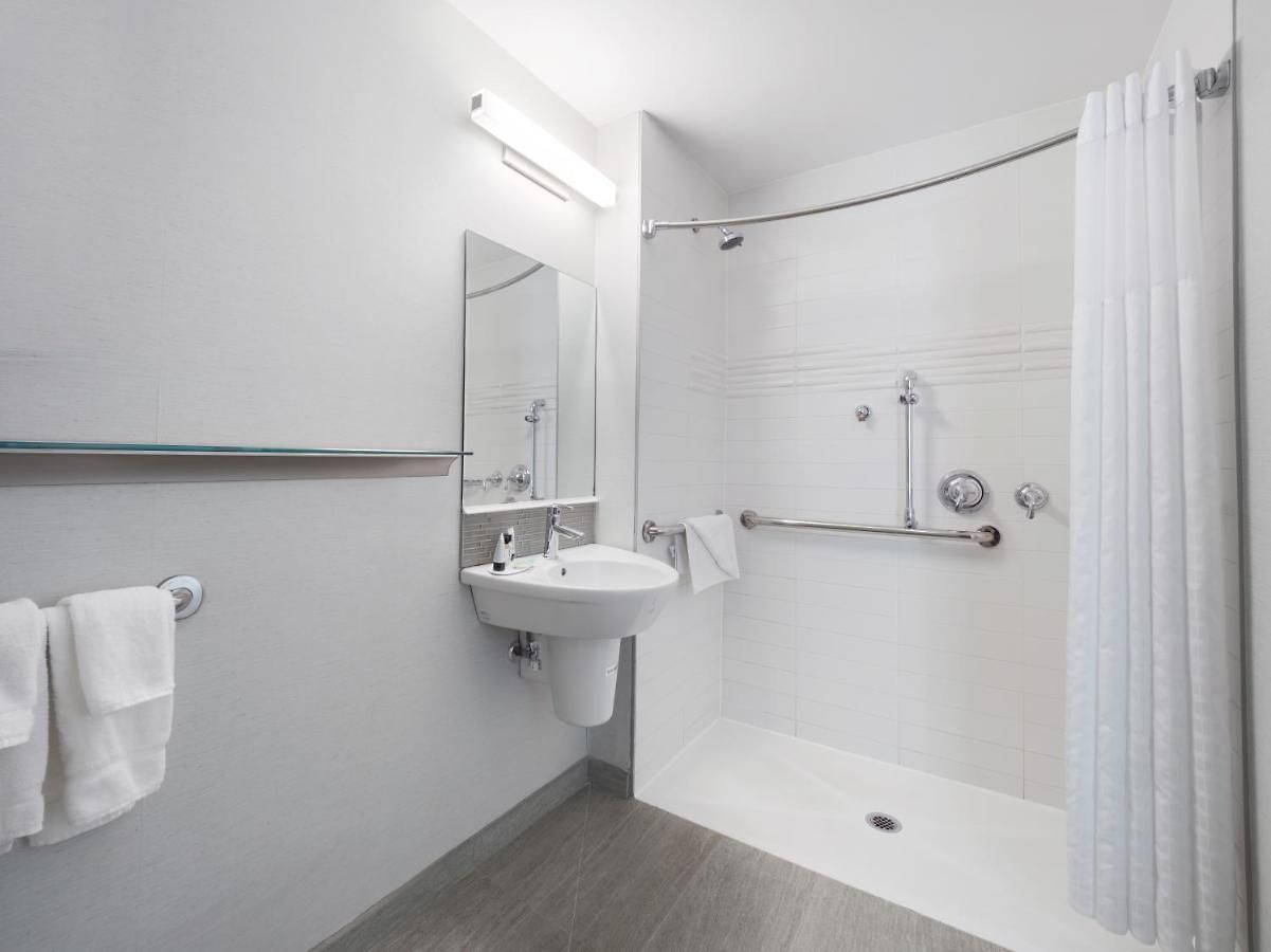 Courtyard By Marriott Manhattan/herald Square 4*