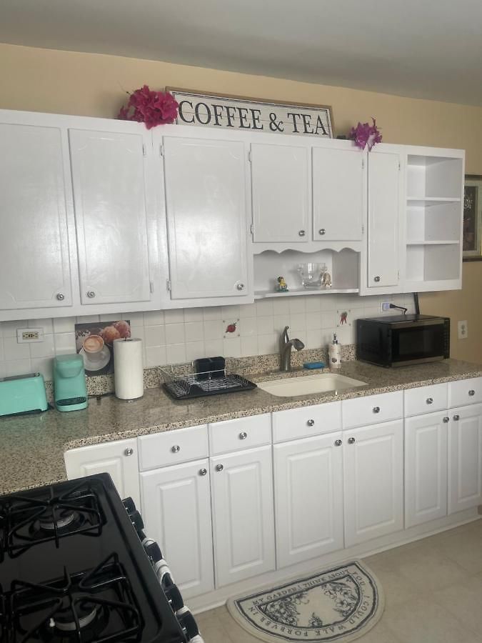 Queens Chateau Apartment