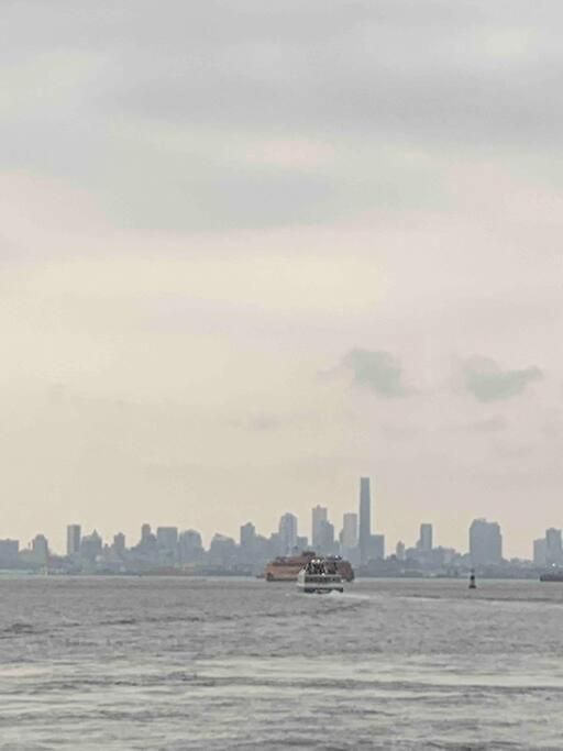 By Harbor New York