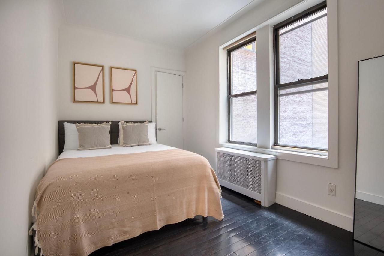 Midtown 2br W Doorman Wd Nr Park Nyc-1246 Apartment