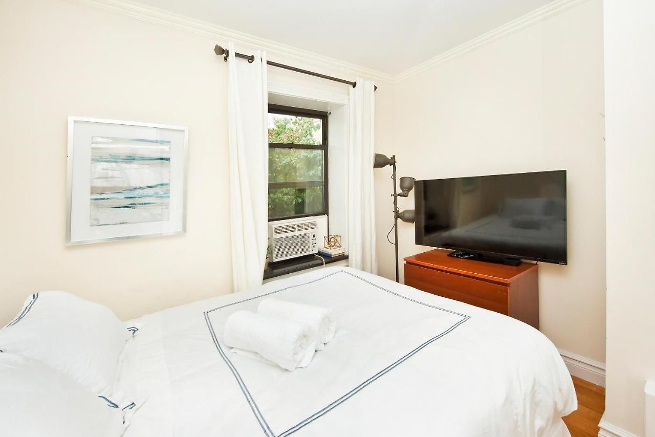 Three Bedroom West Village Townhouse Apartment