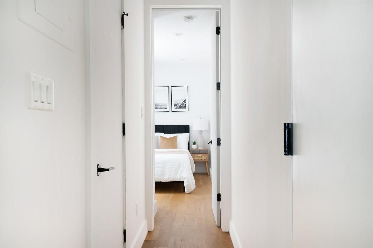 1290-13 Newly Renovated 2 Bedrooms In Ues Apartment