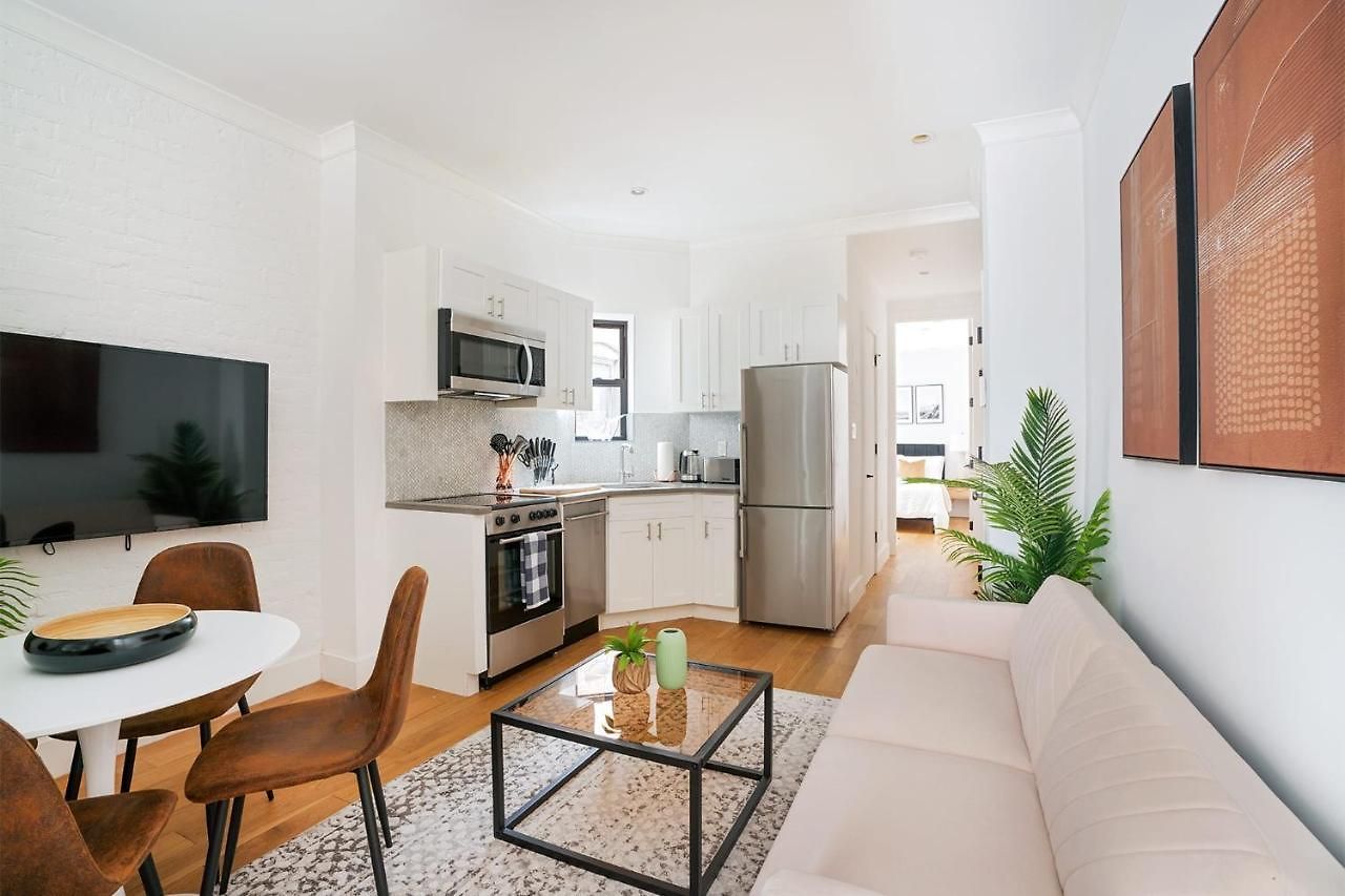Apartment 1290-13 Newly Renovated 2 Bedrooms In Ues New York