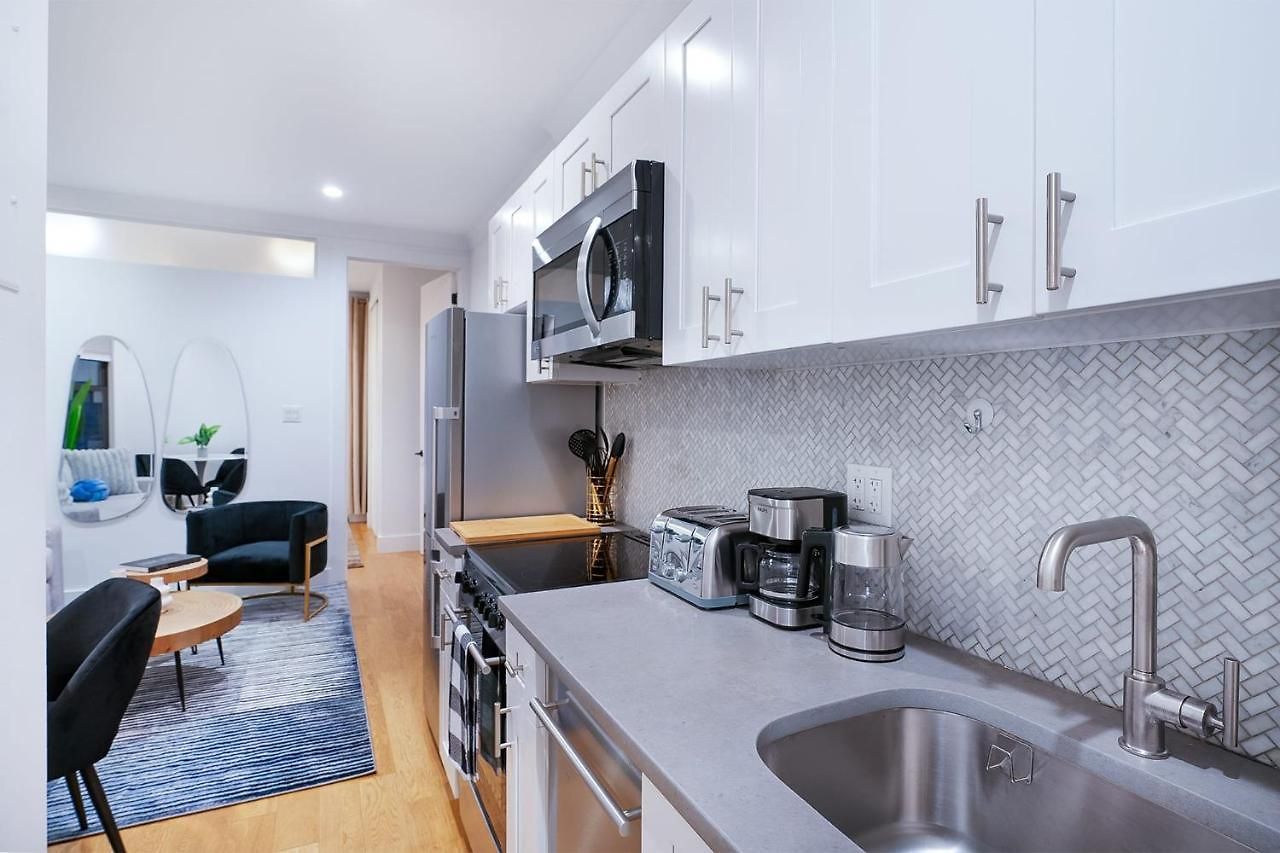 1290-6 Newly Renovated 2 Bedrooms In Ues New York