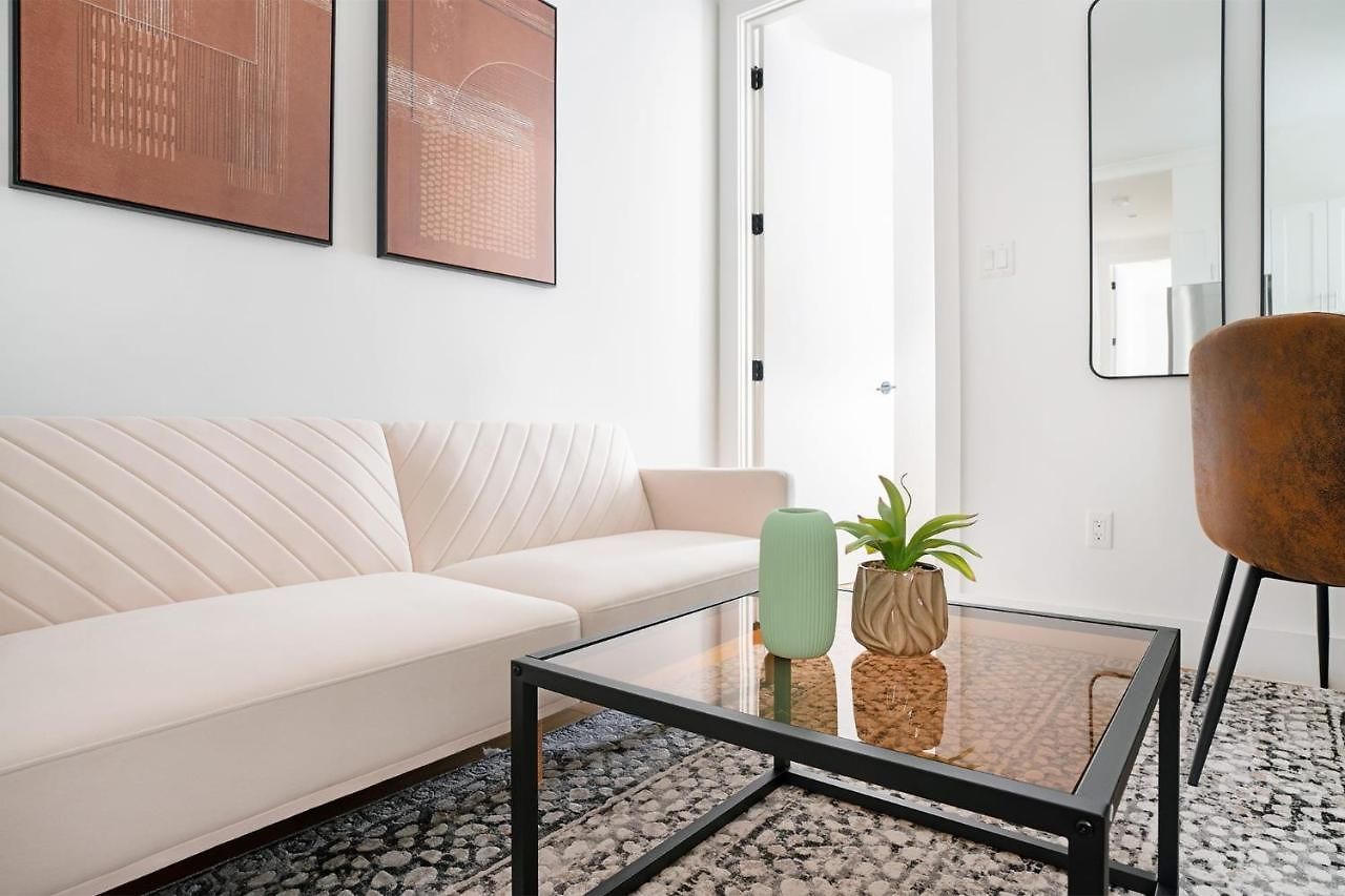 Apartment 1290-13 Newly Renovated 2 Bedrooms In Ues *