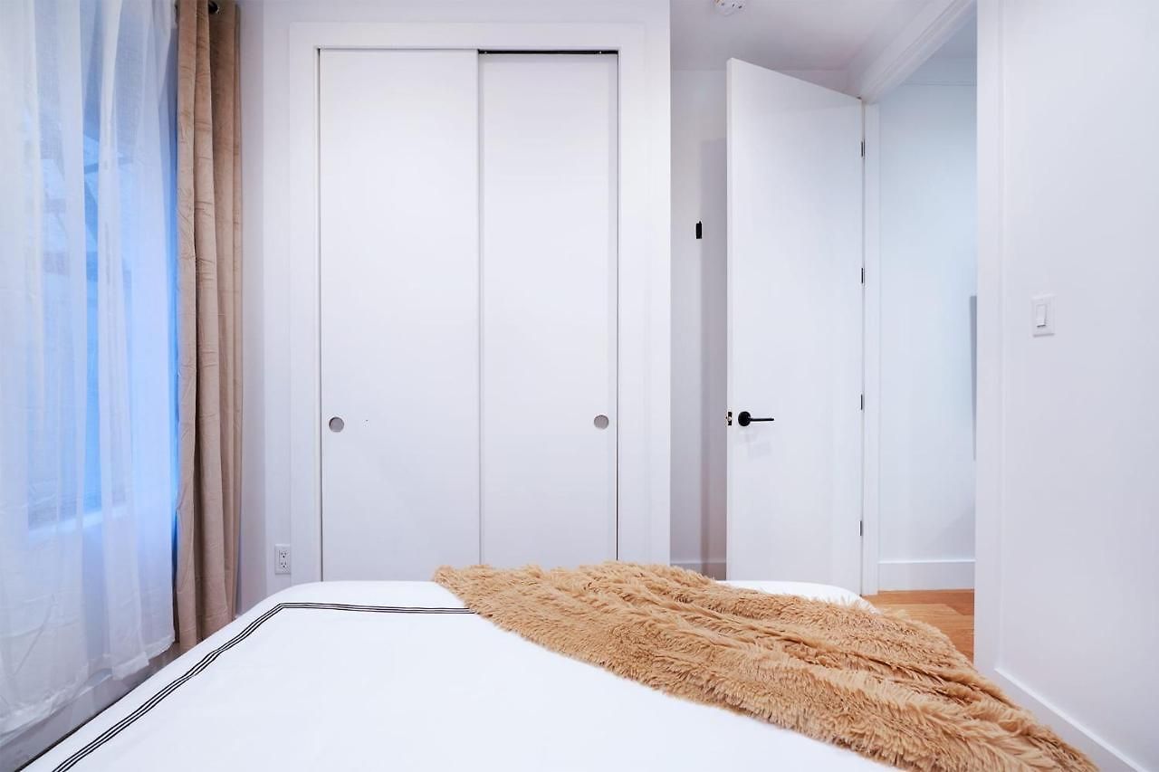 1290-6 Newly Renovated 2 Bedrooms In Ues Apartment *
