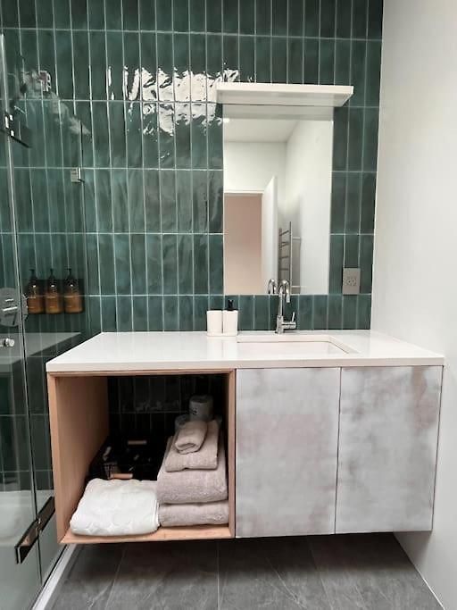 New Ample And Cozy One Bedroom In Brooklyn At Rem-casa *