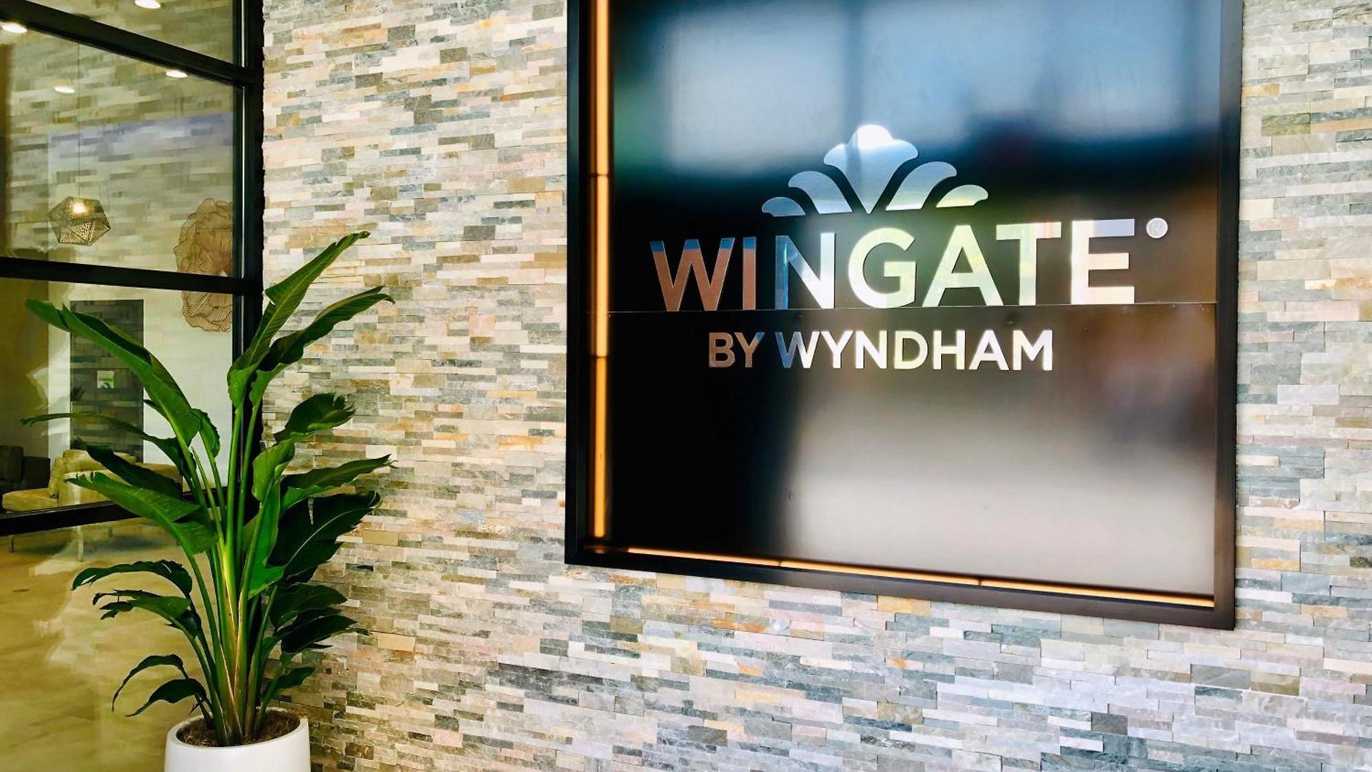 Wingate By Wyndham Long Island 3*