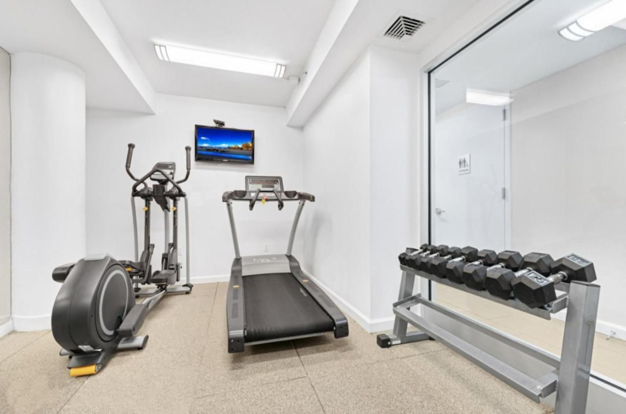 Tasteful Midtown W 1br W Gym Nr Times Sq Nyc-643 *