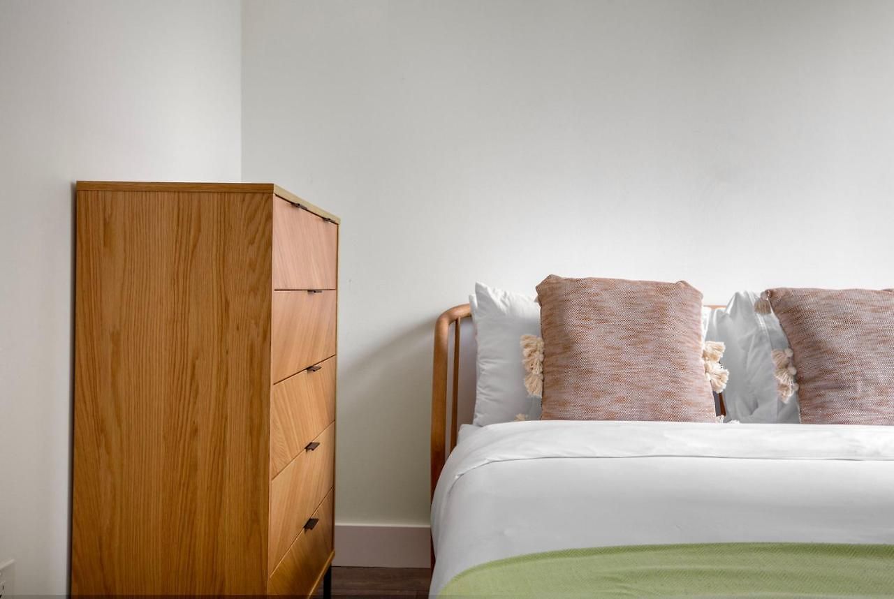 Kips Bay 1br W Gym Doorman Nr Hospitals Nyc-1271