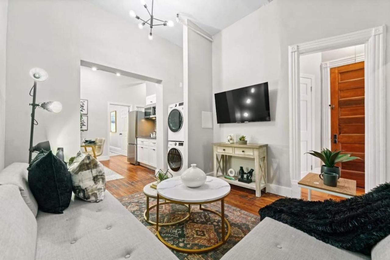 Spacious 3-bed Brownstone Near Columbia Uni * New York