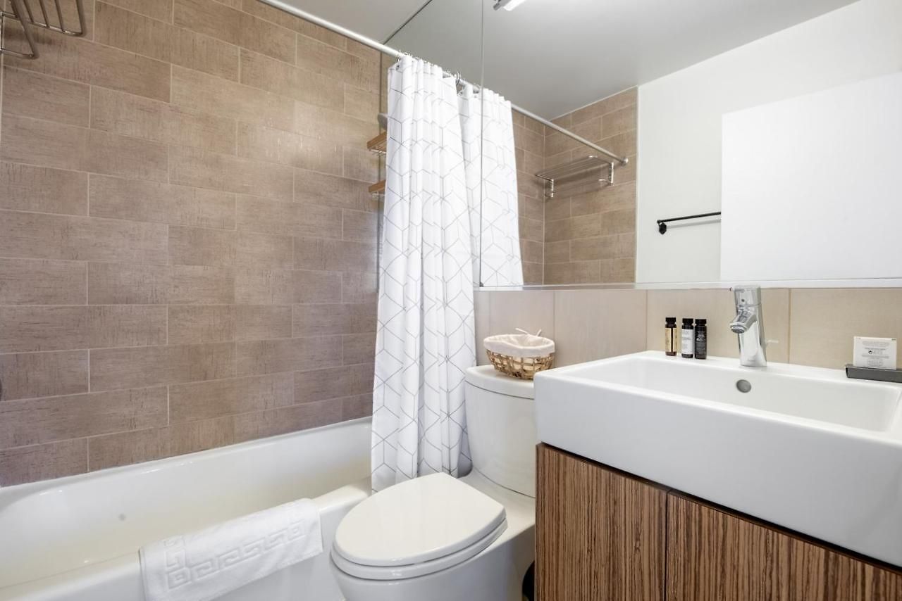 Apartment Ues 1br W Gym Doorman Balcony Stunning Roof Nyc-503 *