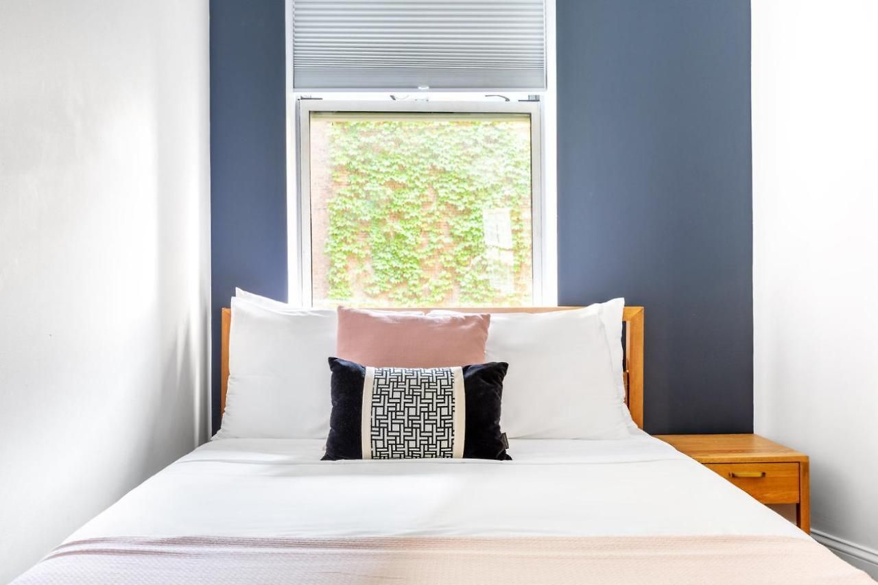Upper W Side 2br W Wd Nr Park Nyc-276