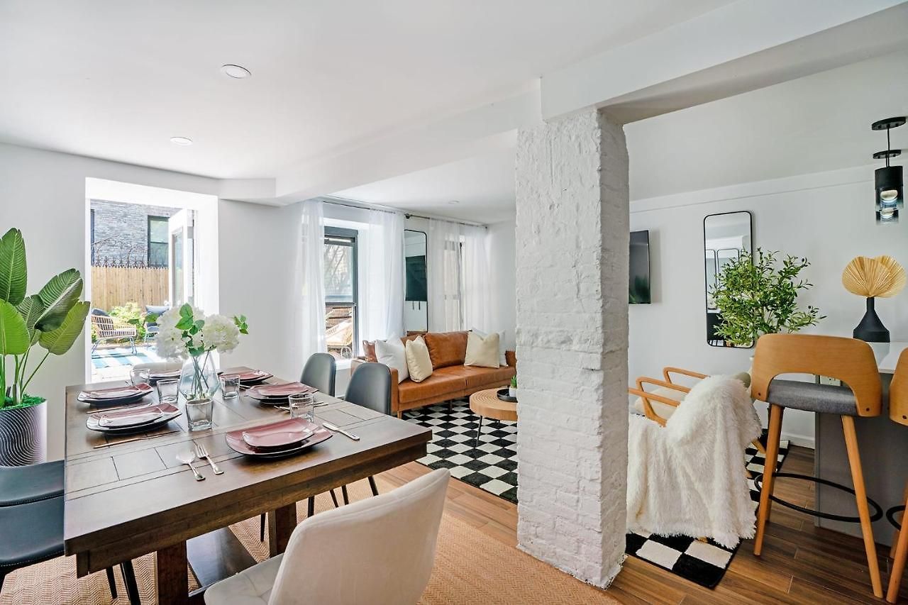 Apartment 91-1d 3br 2baths Duplex With A Private Back Yard - Gym