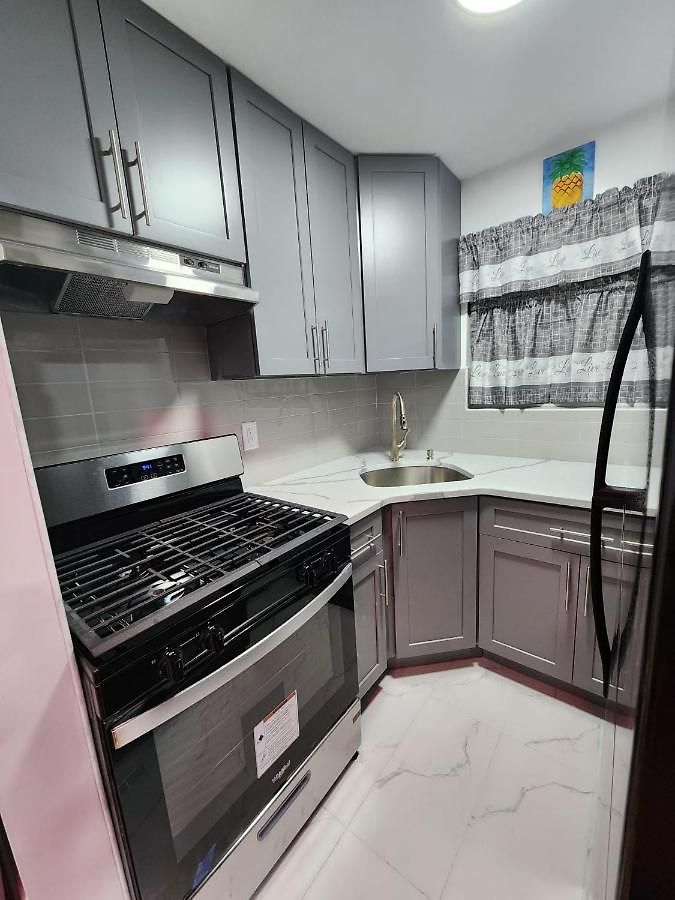 Cozy Shared With Host Apartment *