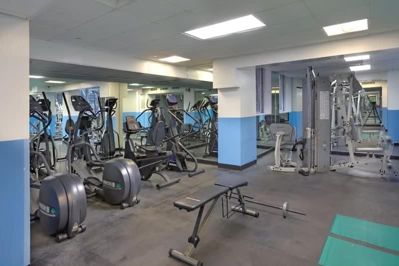 73-1204 New Uws Doorman Gym Apartment *