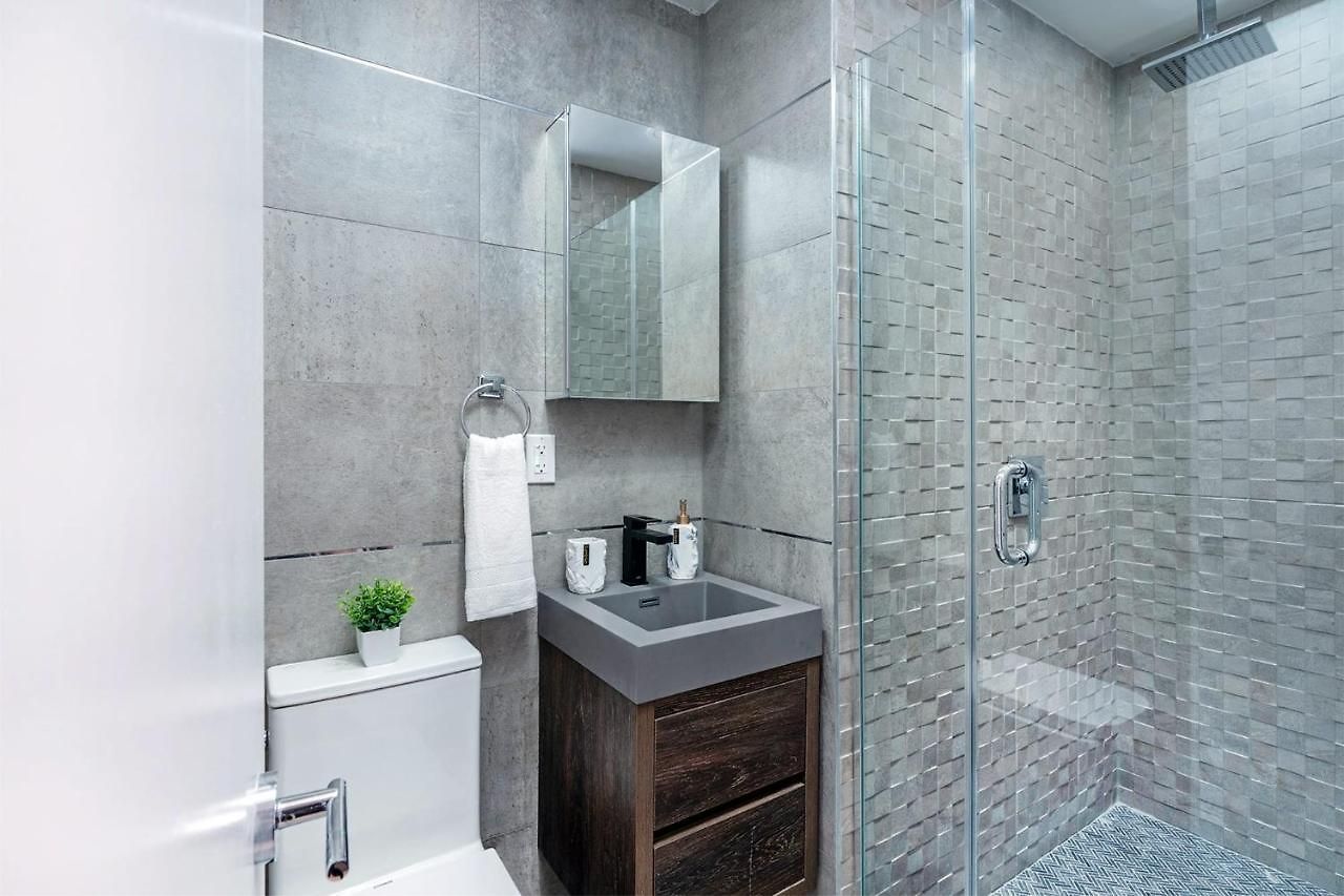 48-4fw Newly Renovated W D Midtown Apartment