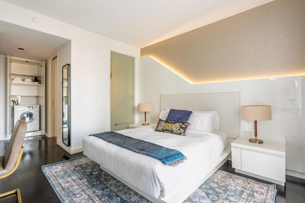 Financial District 1br W Wd Gym Elevator Nyc-1360 *
