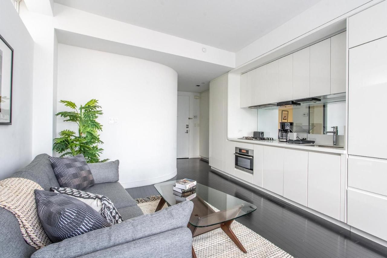 Financial District 1br W Wd Gym Elevator Nyc-1360 Apartment *