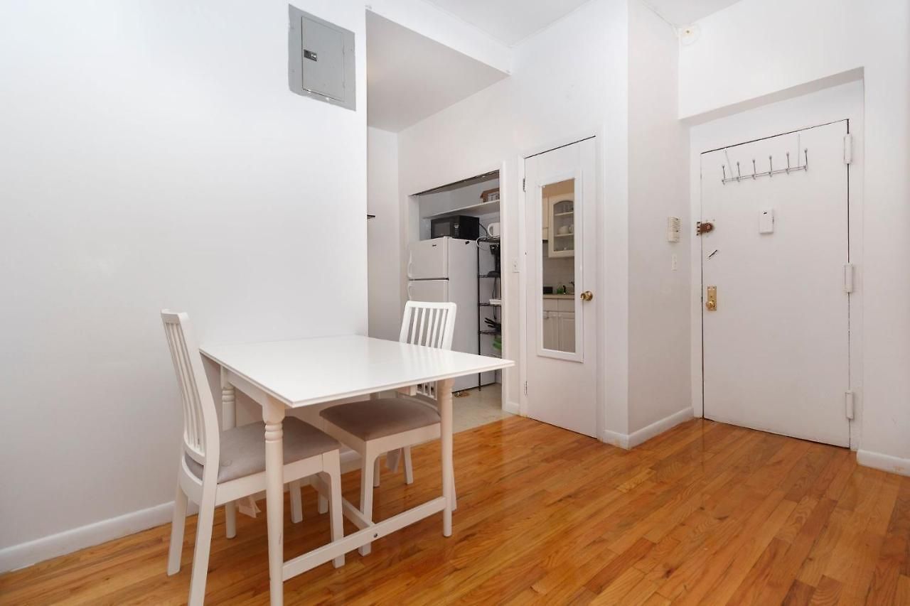 The Upper East Side Monthly * New York