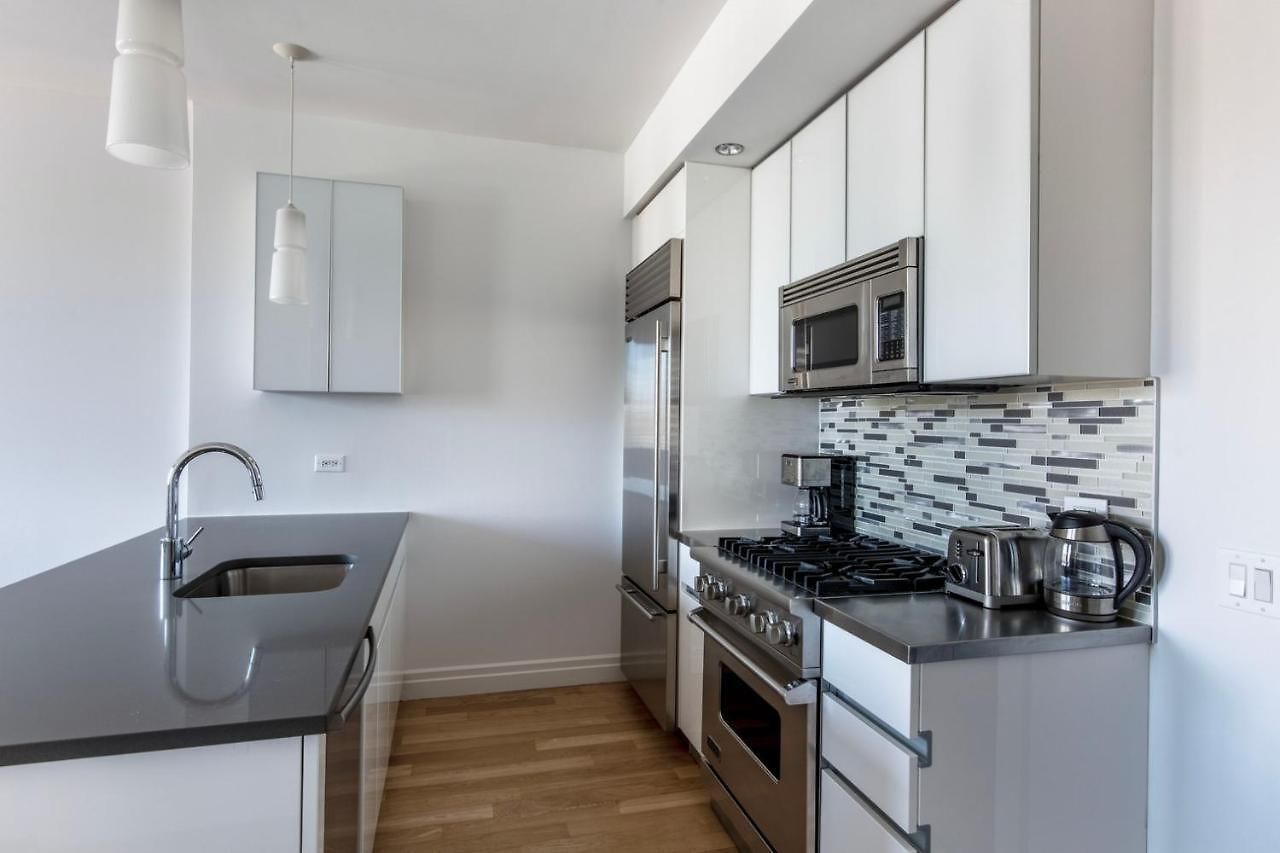 Apartment Midtown West 1br W Gym Laundry Nr Park Nyc-1311