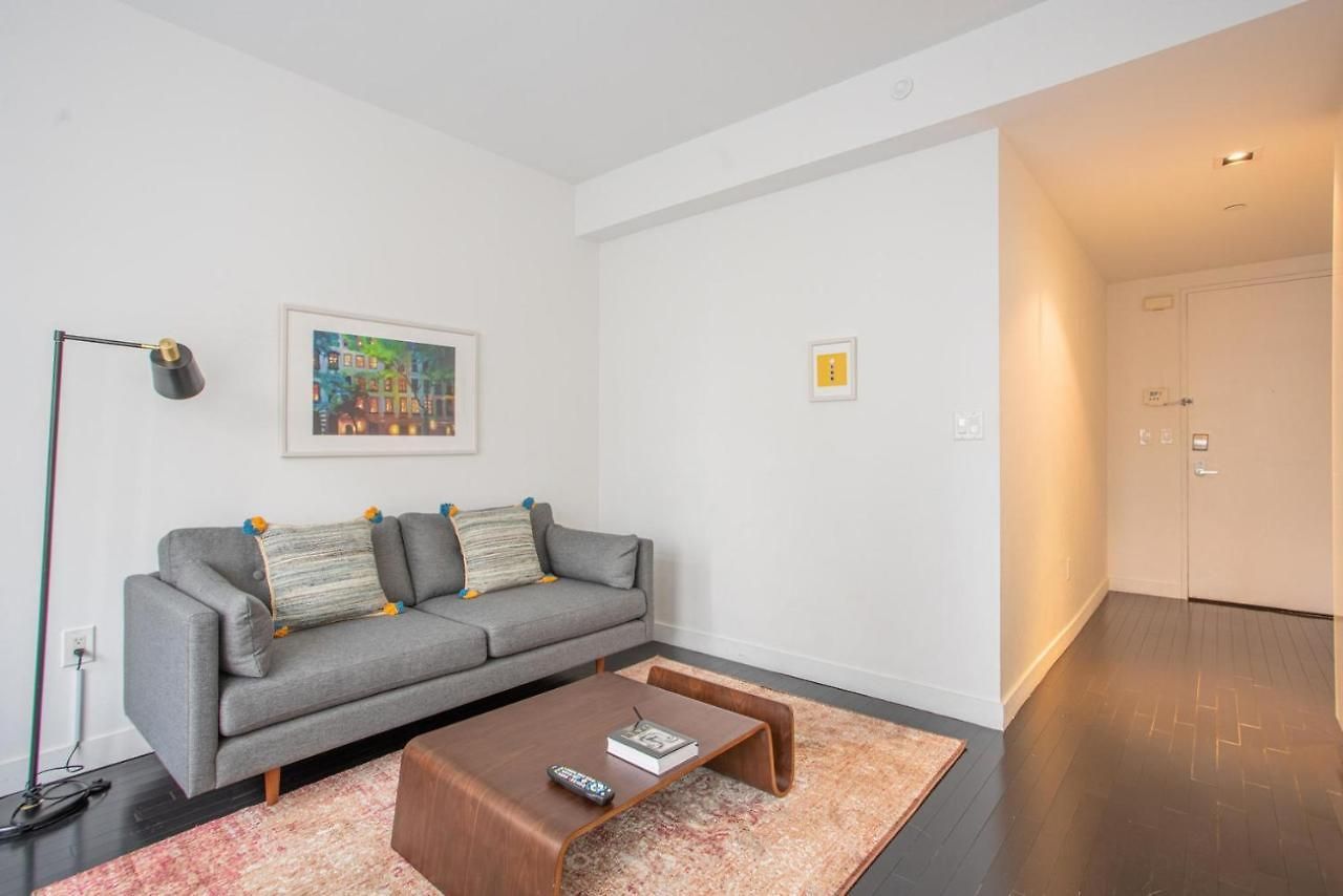 Financial District 1br W Wd Gym Elevator Nyc-1370 Apartment *
