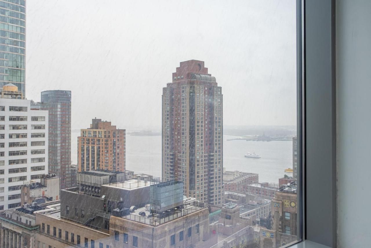 Financial District 1br W Wd Gym Elevator Nyc-1370 *