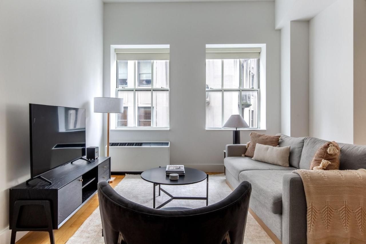 Fidi 1br W 3-story Gym Doorman Game Nyc-1339 *