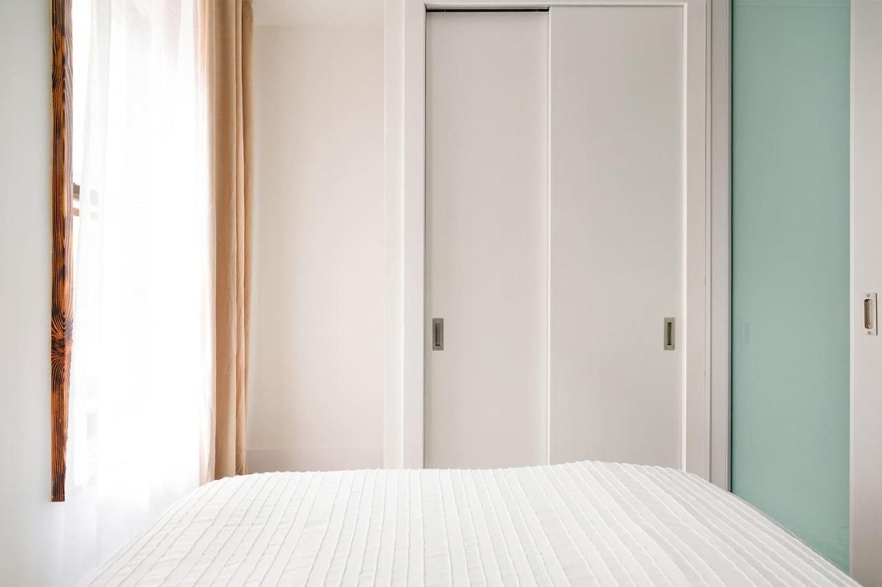 317-2a Sleek Modern 1br Ues W D New York