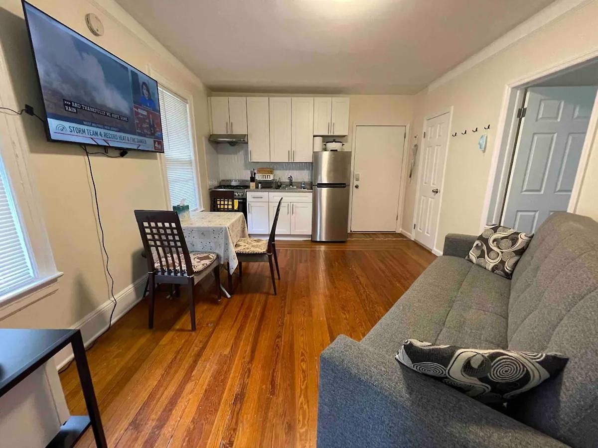 Entire Beautiful 2br L. Convenient Location In The Heart Of Queens! New York