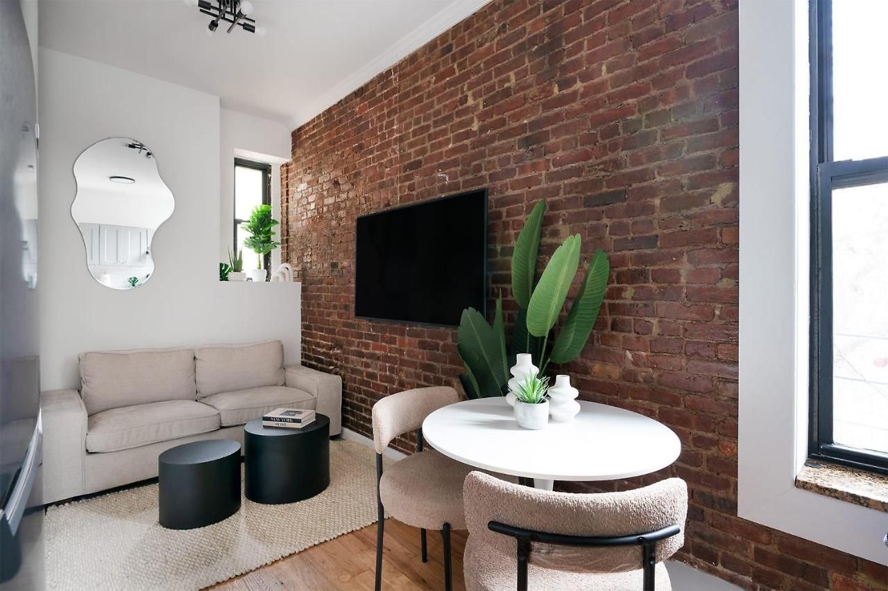 153-1g Newly Renovated 2br Lower East Side *