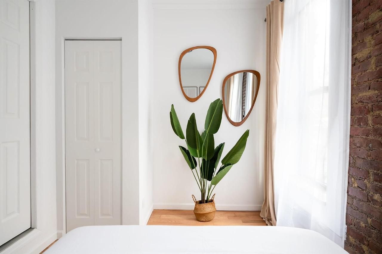 153-1g Newly Renovated 2br Lower East Side Apartment