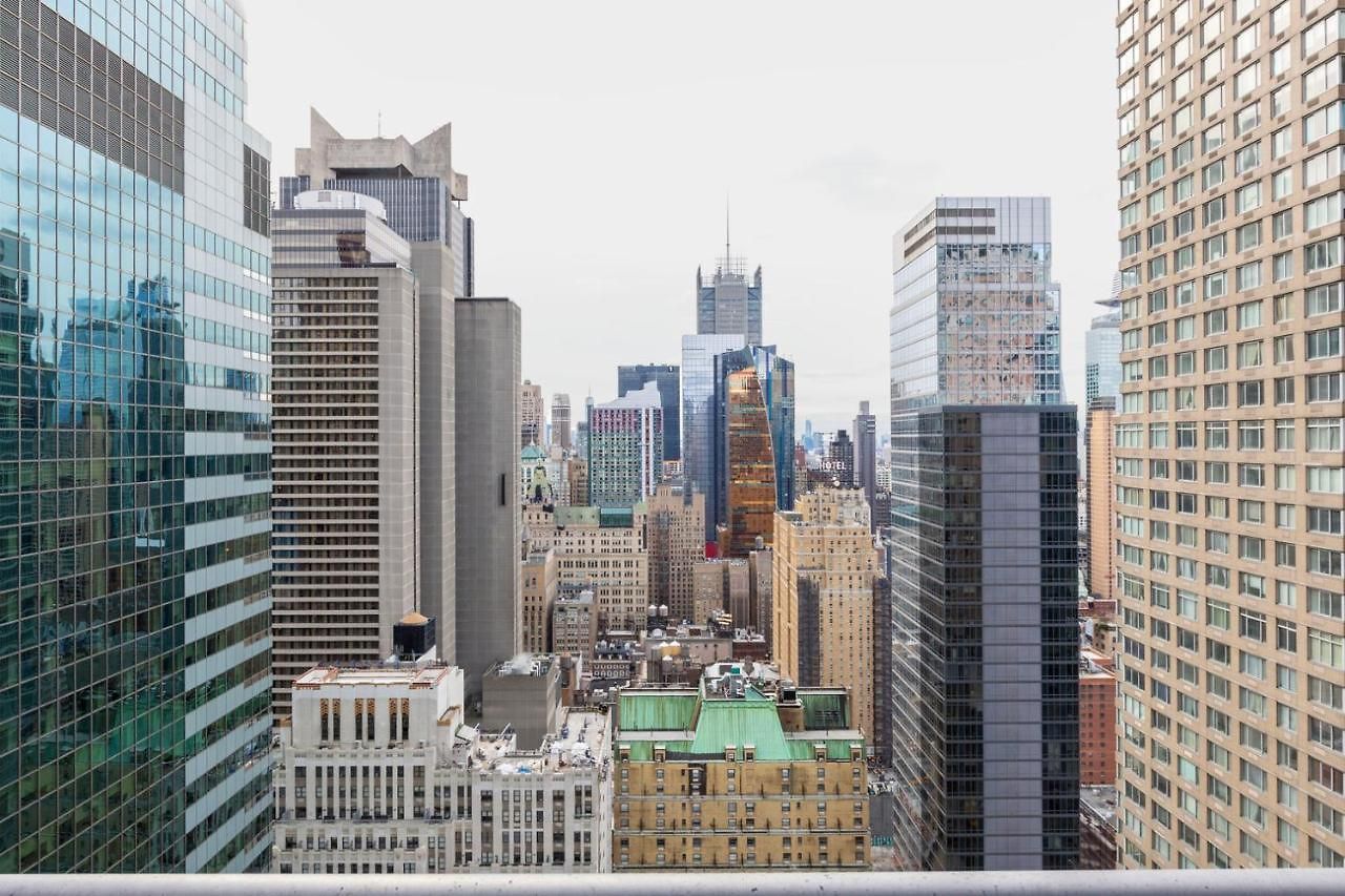 Apartment Midtown 2br W Gym Wd Nr Times Square Nyc-1348