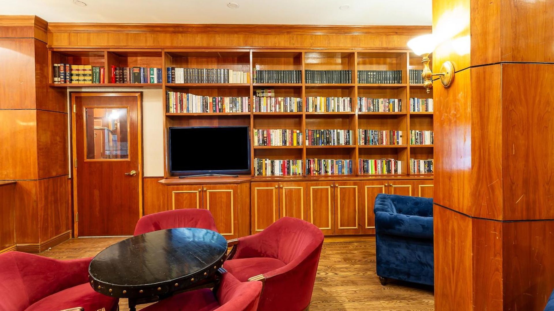 Hotel St. 2*