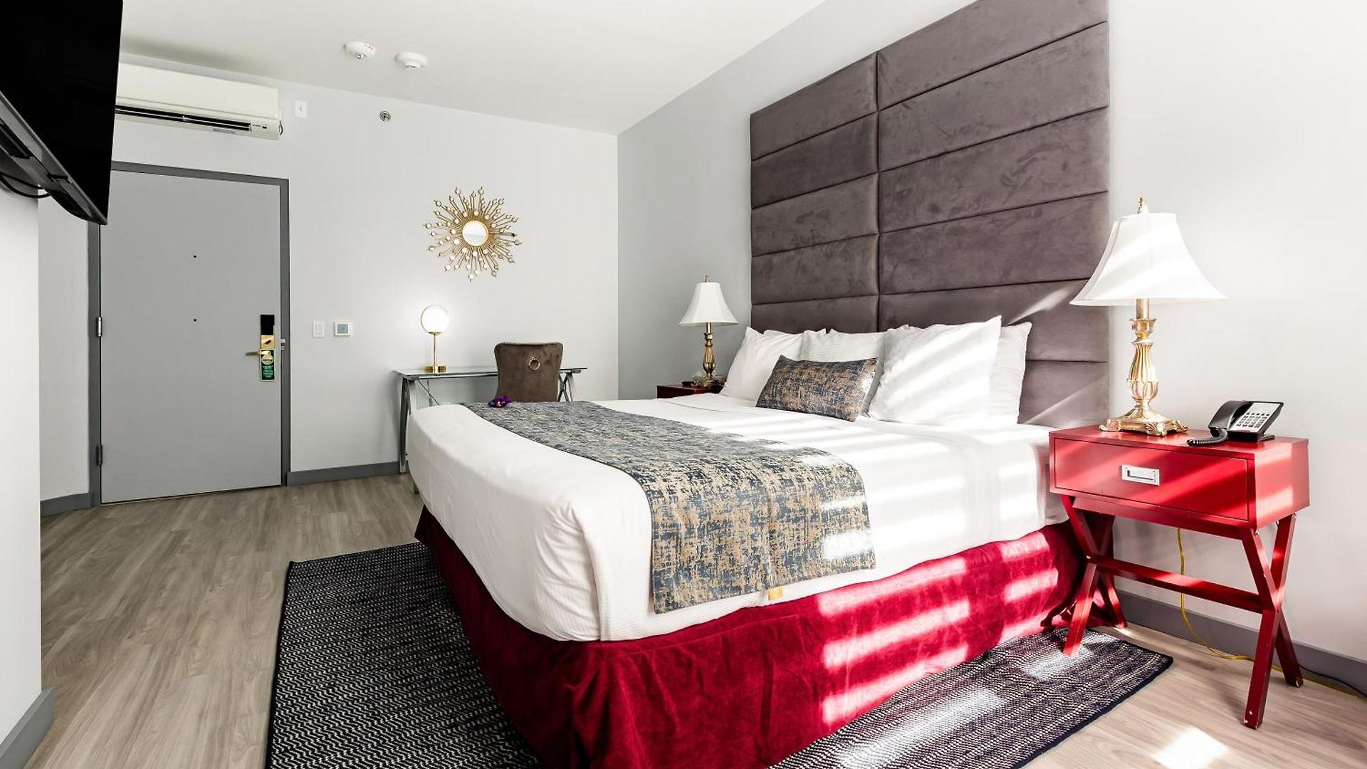 Hotel St. 2*