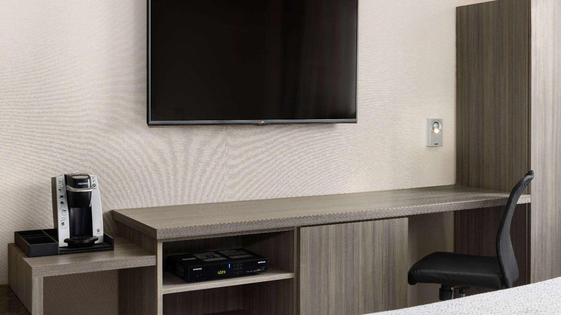 Ramada By Wyndham Bronx Hotel 3*