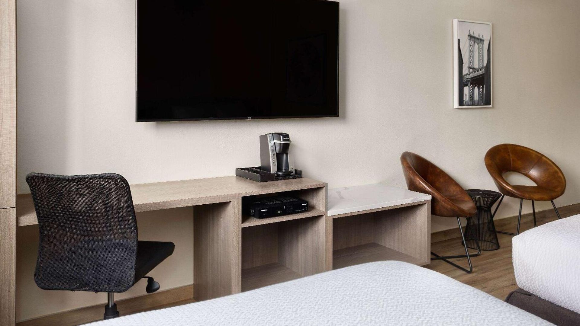 Hotel Ramada By Wyndham Bronx 3*