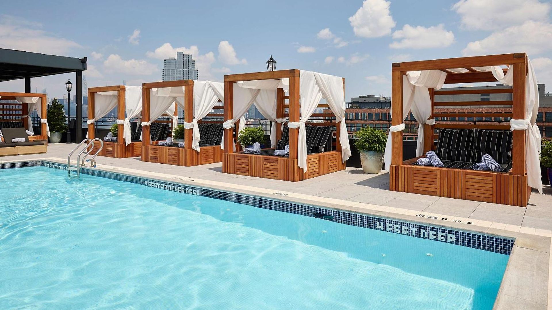 Arlo Williamsburg Hotel 5*
