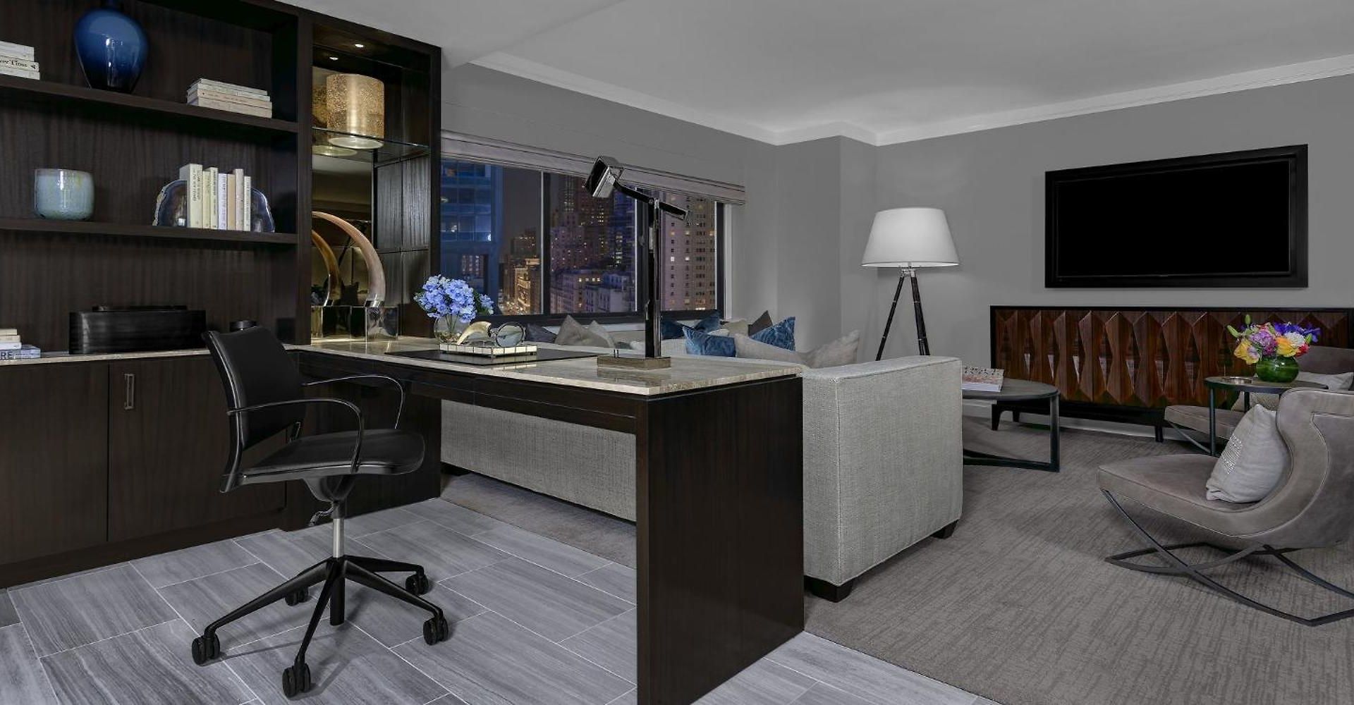 The Manhattan At Times Square Hotel